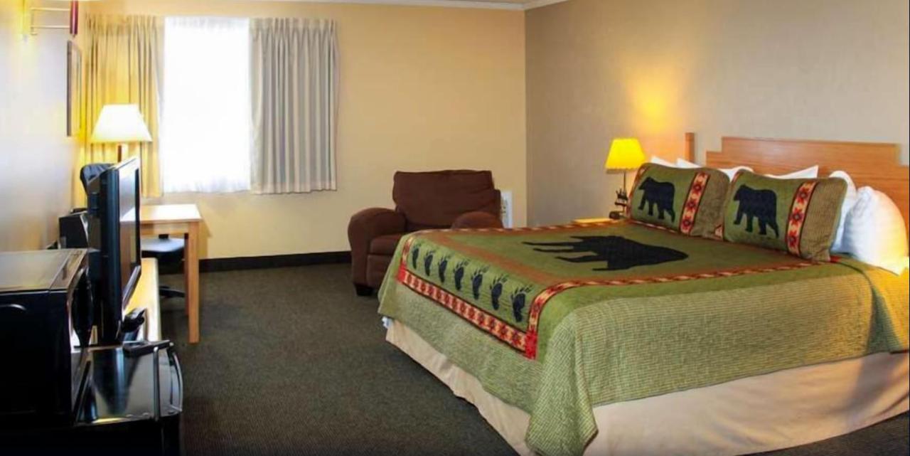Yellowstonepark Inn&Suites Livingston Bagian luar foto